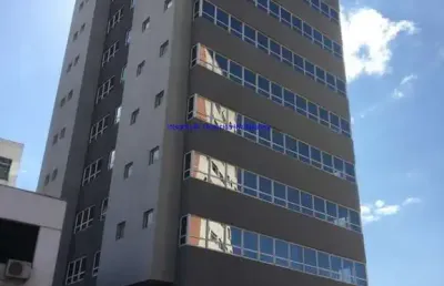 Prédio comercial 4.600m², 66 salas, 73 banheiros e 73 vagas na garagem; 02 subsolos; terreo e 11 pavimentos cada um com a possibilidade de divisão
