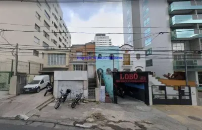 Sobrado comercial 200m², 03 salas, 03 banheiros e 01 vaga na garagem.   excelente localização entre as ruas dos bombeiros, manoel da nobrega e tutóia;