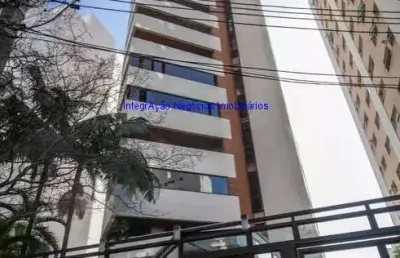 Apartamento 200m², 04 dormitórios (sendo 03 suítes), 05 banheiros e 03 vagas na garagem.    condomínio com portaria 24hrs, piscina, salão de festa,