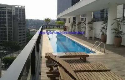 Condomínio com portaria, segurança 24hrs, piscina, sauna, academia, espaço gourmet, bicicletário, salão de festa e salão de jogos.