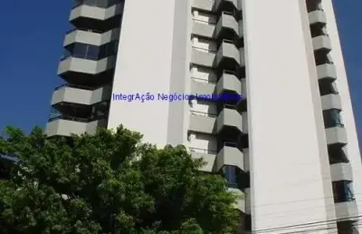 Apartamento 285m², 04 dormitórios (sendo 02 suítes), 03 banheiros e 04 vagas na garagem.   condomínio com portaria, segurança 24hrs, piscina,