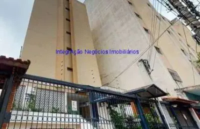 Apartamento 30m², 01 dormitório, 01 banheiro e 01 vaga na garagem.    condomínio com portaria.  excelente localização entre as ruas guaianazes.