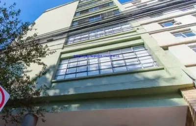 Conjunto comercial 60m², 01 banheiro e 01 vaga na garagem.    condomínio recepção e segurança 24hrs.   excelente localização á 7 minutos andando