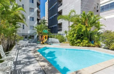 Apartamento 126m², 03 dormitórios, 04 banheiros e 02 vagas na garagem.  condomínio com portaria, segurança 24hrs, piscina, salão de festa e academia.