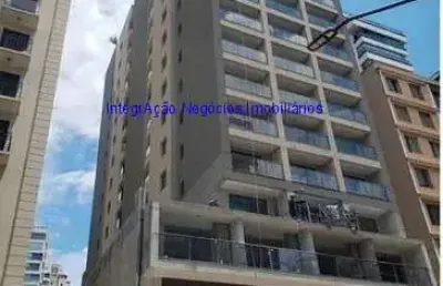 Apartamento studio 28m², 01 dormitório e 01 banheiro.   condomínio com portaria, segurança 24hrs, piscina, salão de festa e academia.