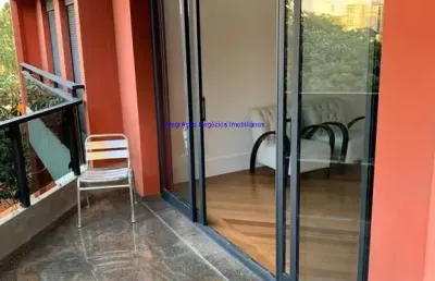 Apartamento 212m², 04 dormitórios (sendo 02 suítes), 03 banheiros e 04 vagas na garagem.   condomínio com portaria, segurança 24hrs, piscina,