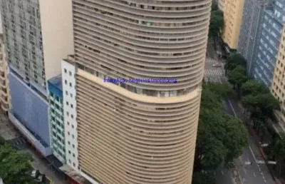 Apartamento 54m², 02 dormitórios e 01 banheiro.  condomínio com portaria 24hrs.  excelente localização á 6 minutos andando para a estação do metrô luz