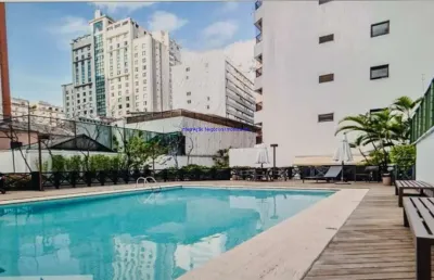 Apartamento mobiliado 189m², 04 dormitórios (sendo 01 suíte), 04 banheiros (sendo 01 lavabo) e 03 vagas na garagem.   condomínio com portaria