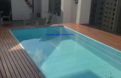 Condomínio com portaria, segurança 24hrs, piscina, sauna, churrasqueira, academia e salão de festa.  excelente localização
