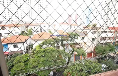 Condomínio com portaria e salão de festa.   excelente localização á 7 minutos andando para a estação do metrô vila madalena;