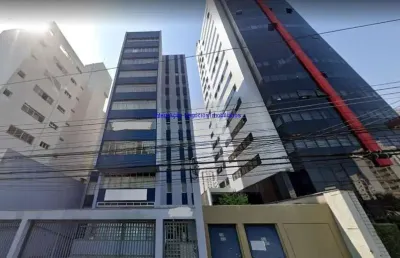 Prédio comercial 1.600m², 12 conjuntos mais apartamentos, 16 banheiros e 12 vagas na garagem.  excelente localização