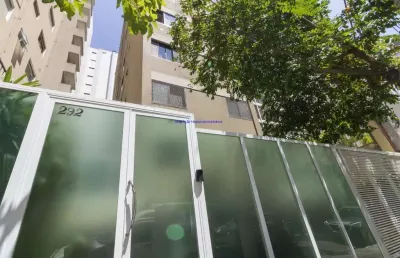 Apartamento 91.50m², 02 dormitórios (sendo 01 suíte) e 02 banheiros.  condomínio com portaria 24hrs.   excelente localização.