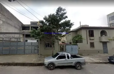 Prédio comercial 1.084m², 04 banheiros e 04 vagas.   excelente localização entre as ruas solimões, anhanguera e baronesa de porto carreiro.
