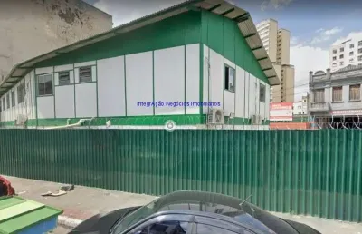 Galpão 168,30m², 01 banheiro.  excelente localização á 6 minutos andando para a estação do metrô luz; entre as ruas dos gusmões