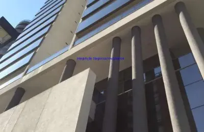 Apartamento 192m², 03 dormitórios (sendo suítes), 04 banheiros e 04 vagas na garagem.  condomínio com portaria, segurança 24hrs, piscina adulto e infa
