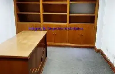 Condomínio com recepção e segurança 24hrs.  excelente localização á 4 minutos andando para as estações do metrô são bento e sé; entre as ruas general