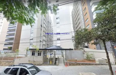 Apartamento 72m², 02 dormitórios, 01 banheiro e 01 vaga na garagem.  condomínio com portaria, segurança 24hrs, salão de festa, salão de jogos,