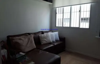 Apartamento 140m², 04 dormitórios (sendo 02 suítes), 04 banheiros e 01 vaga na garagem.  condomínio com portaria, segurança 24hrs, piscina adulto