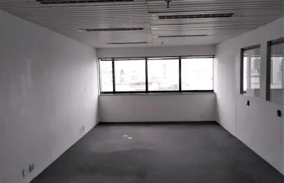 Conjunto comercial 80.21m², 03 banheiros e 02 vagas na garagem.   condomínio com recepção e segurança 24hrs.  excelente localização