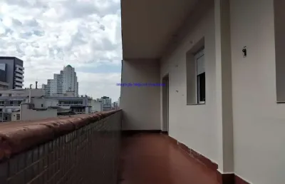 Condomínio com portaria e segurança.  excelente localização, à 3 minutos caminhando para avenida paulsita e à 5 minutos caminhando para a estação
