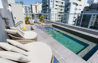 Condomínio com piscina, sala de ginastica, jacuzi, portaria e segurança e portaria.  excelente localização, à 8 minutos da avenida paulista;