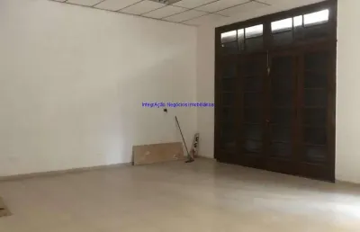 Sobre loja comercial 115m², 02 banheiros e 01 copa.  excelente localização, à 7 minutos caminhando da estação do metrô anhangabaú.