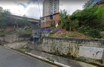 Terreno 250m².  excelente localização á 10 minutos andando para a estação do metrô santa cruz; entre as ruas loefgren e josé alves passos.