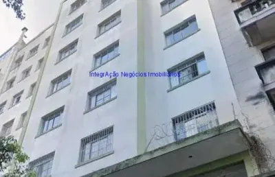Apartamento 37m², 01 dormitório e 01 banheiro.  condomínio com portaria 24hrs.  excelente localização á 1 minuto andando para a estação do metrô santa