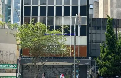 Prédio comercial 1.1700m²,  divididos em 4 pavimentos de 300 m2, frente 10 metros, fundo 30 metros, loja sem colunas no térreo, com pé direito de 4,20
