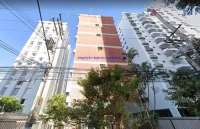 Apartamento 80m², 02 dormitórios (sendo 01 suíte), 02 banheiros e 01 vaga na garagem.  condomínio com portaria, segurança 24hrs, piscina,