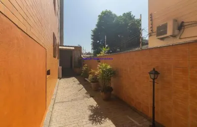 Apartamento 131m², 04 dormitórios, 02 banheiros e 01 vaga na garagem.  condomínio com portaria e segurança 24hrs.  excelente localização
