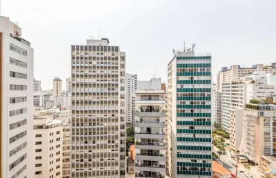 Apartamento 400m², 04 dormitórios (sendo 02 suítes), 04 banheiros e 03 vagas na garagem.  condomínio com portaria, segurança 24hrs e salão de festa.