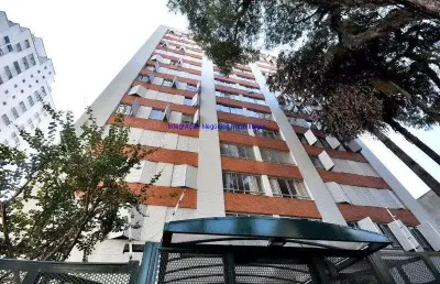Condomínio com portaria 24hrs, piscina, piscina infantil, academia, salão de festa, jardim e sauna.  excelente localização entre as ruas itacolomi,