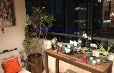 Apartamento 128m², 04 dormitórios (sendo 02 suítes), 03 banheiros e 02 vagas na garagem.  condomínio com portaria 24hrs, piscina, salão de festa