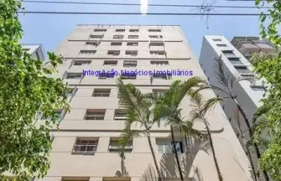 Apartamento 151m², 03 dormitórios (sendo 01 suíte), 04 banheiros e 01 vaga na garagem.  condomínio com segurança, portaria e área verde.