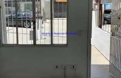 Casa sobrado  comercial 130m²,05 salas , 03 banheiros e 01 vaga de garagem.  excelente localização próximo as ruas ponta delgada,alvorada e bugio;