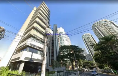 Conjunto comercial 184,40m², 04 banheiros e 04 vagas na garagem.  condomínio com recepção.  excelente localização á 8 minutos andando para a estação
