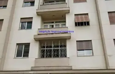Apartamento 96m², 03 dormitórios e 02 banheiros.  condomínio com portaria, elevadores e zelador.  excelente localização