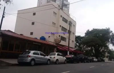 Conjunto comercial 100m², 05 salas, 02 banheiros e 01 vaga na garagem.  excelente localização entre as ruas pascal e sebastião paes.