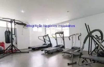 Apartamento 117m², 03 dormitórios (01 suíte) 03 banheiros e 01 vaga na garagem. andar alto com vista espetacular, armários nos quartos e cozinha.