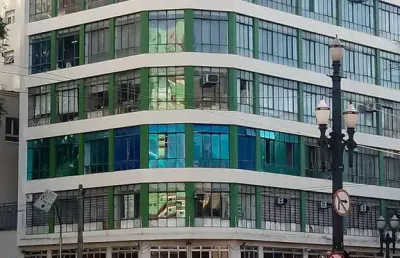 Conjunto comercial 48m², 01 copa e 01 banheiro.  condomínio com recepção e segurança.  excelente localização, á 8 minutos andando para a estação