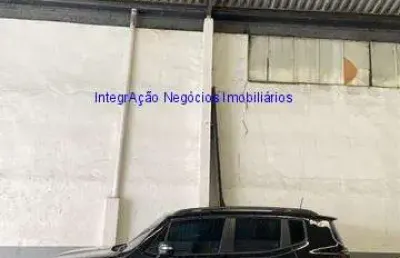 Galpão 393m², 02 escritórios, 02 banheiros e 37 vagas na garagem.   excelente localização á 9 minutos andando para a estação do metrô santa cecília;