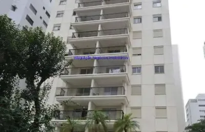 Apartamento 99m², 03 dormitórios (sendo 01 suíte), 03 banheiros e 02 vagas na garagem; imóvel possui (dependência de empregada).