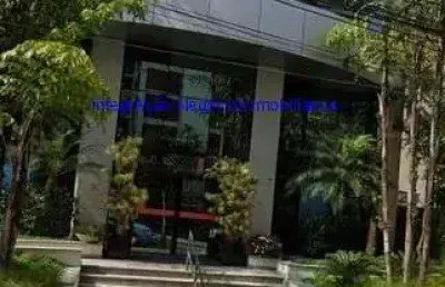 Conjunto comercial 30m², 01 banheiro e 01 vaga na garagem.  condomínio com recepção e segurança.  excelente localização