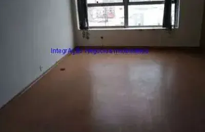 Conjunto comercial 30m², 01 banheiro.   condomínio com recepção e segurança 24hrs.   excelente localização á 5 minutos andando para a estação do metrô