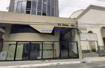Conjunto comercial 56m², 01 banheiro , 01 vaga, 01 copa. com 03 ar condicionados.   condomínio com recepção e segurança 24hrs.   excelente localização