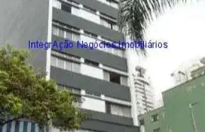 Condomínio com portaria e segurança.  localização privilegiada entre as ruas bela cintra,  dona antónia de queirós e frei caneca.