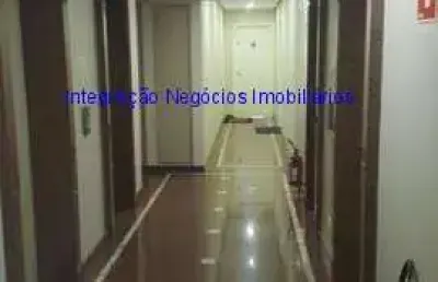 Conjunto comercial 33m², 03 salas, 01 copa, 01 banheiro e 01 vaga na garagem.   condomínio com recepção.   excelente localização.