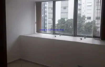 Sala comercial 40m², 01 banheiro e 01 vaga de garagem.   condomínio com recepção e segurança 24hrs.     excelente localização.