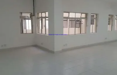 Sala 91m², totalmente reformada, piso frio, grande sala em l, janelas grandes, bem iluminado, 2 banheiros novos, pintado, prédio com segurança.